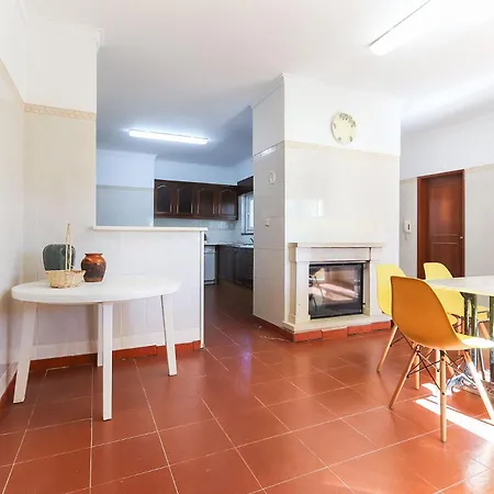 Classic With Pool By Homing Sintra