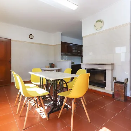 Classic With Pool By Homing Sintra