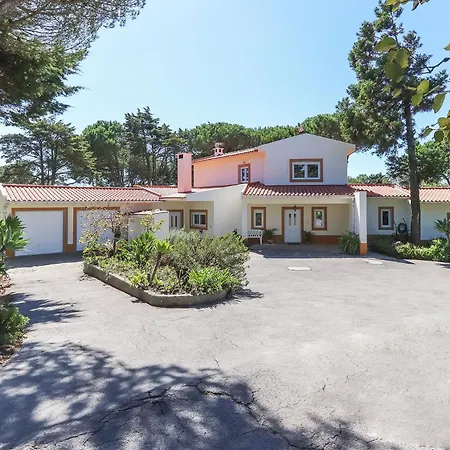 Classic With Pool By Homing