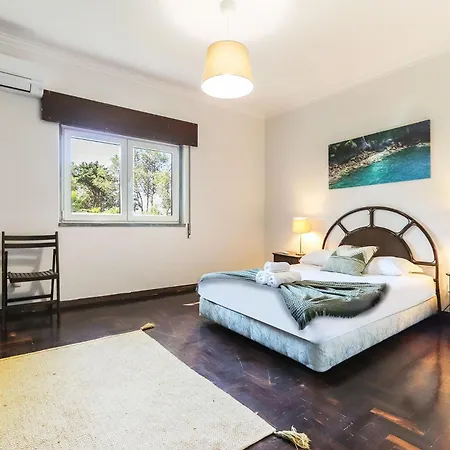 Classic With Pool By Homing Sintra